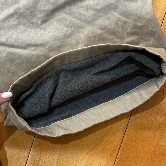 Vineyards Vines - Tan Shorts - Size 28 men - Picture 4 of 5